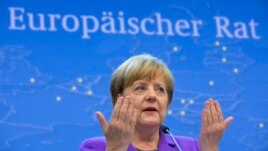 Меркель настоятельно призвала Путина воздержаться от эскалации конфликта в Украине